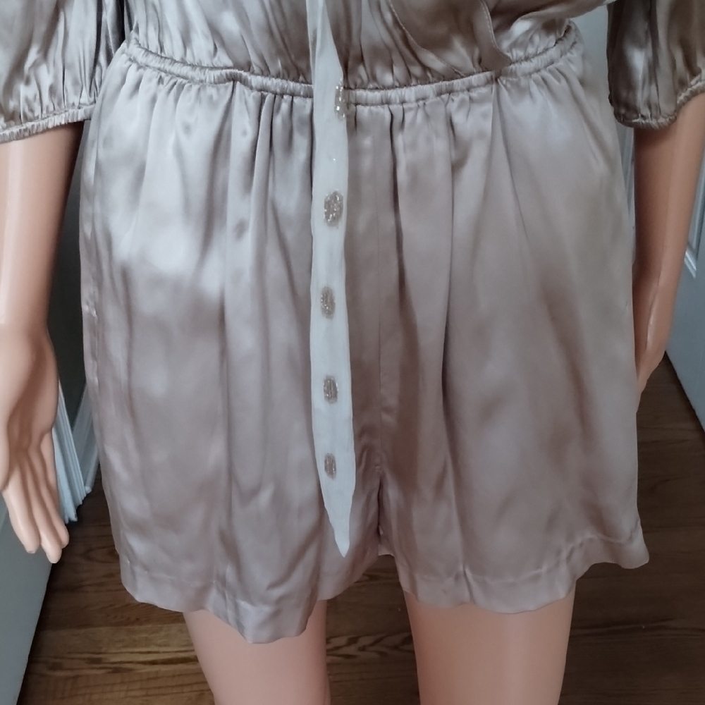 Line & Dot Romper - Picture 4 of 15